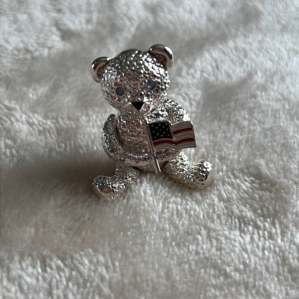 Vintage silver  Napier teddy bear brooch usa flag  patriotic memorial